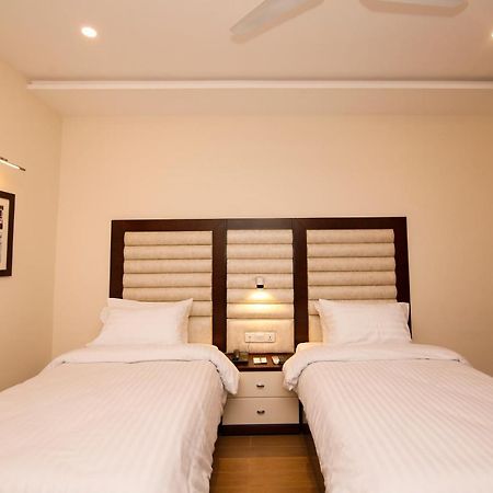 Hotel One Rahim Yar Khan Club Road 外观 照片