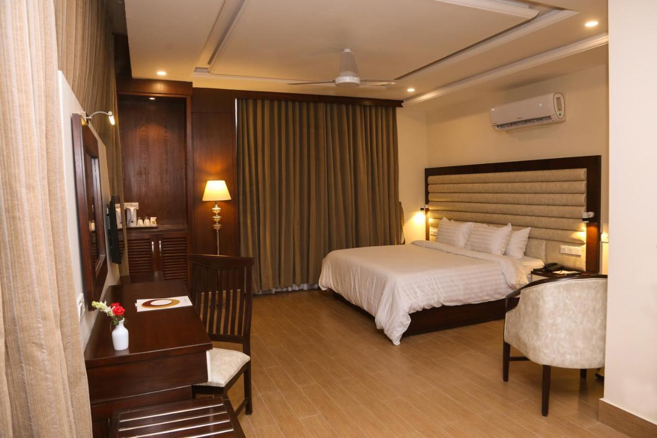 Hotel One Rahim Yar Khan Club Road 外观 照片