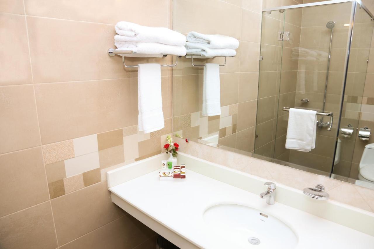 Hotel One Rahim Yar Khan Club Road 外观 照片