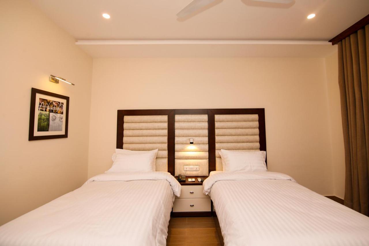 Hotel One Rahim Yar Khan Club Road 外观 照片